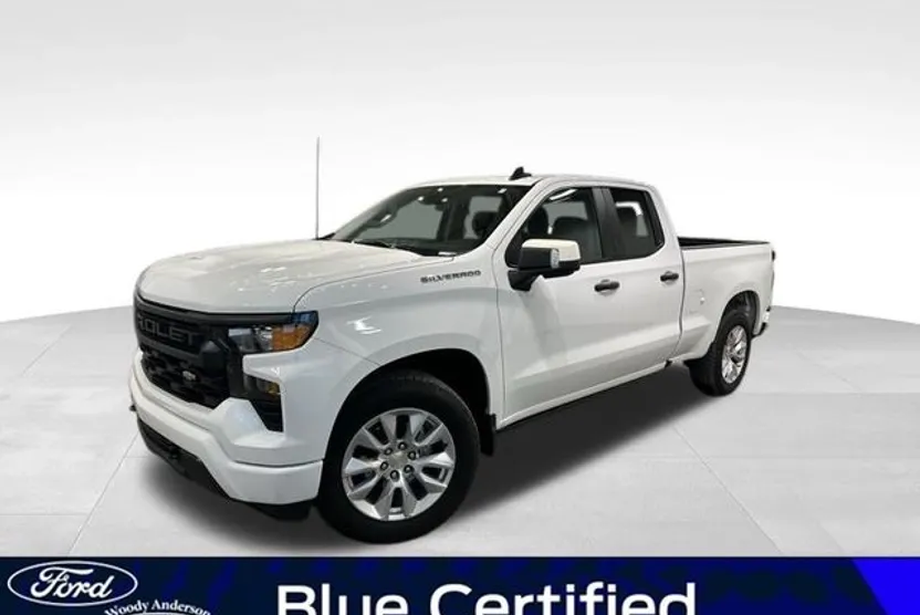 2024 Chevrolet Silverado 1500 Custom photo 1