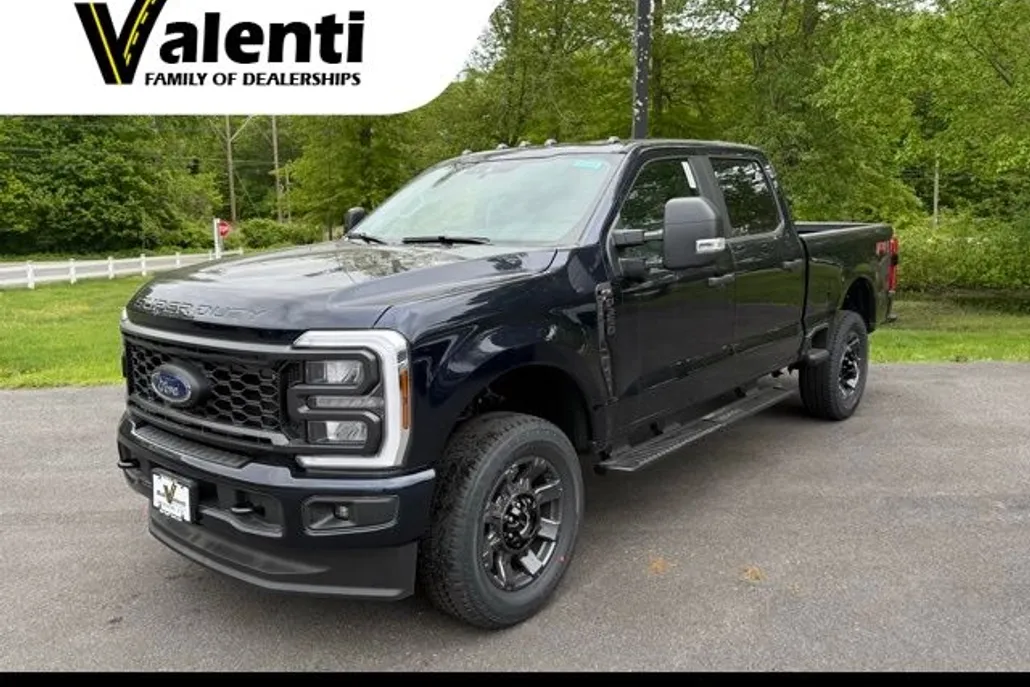 2025 Ford F-350 photo 1