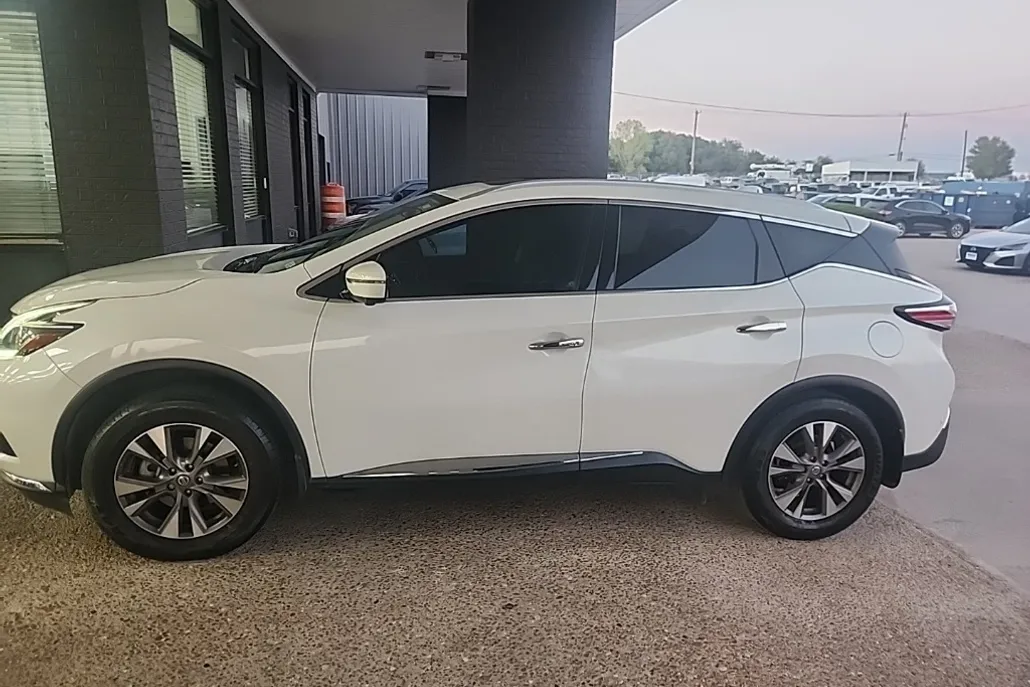 2018 Nissan Murano SL photo 1