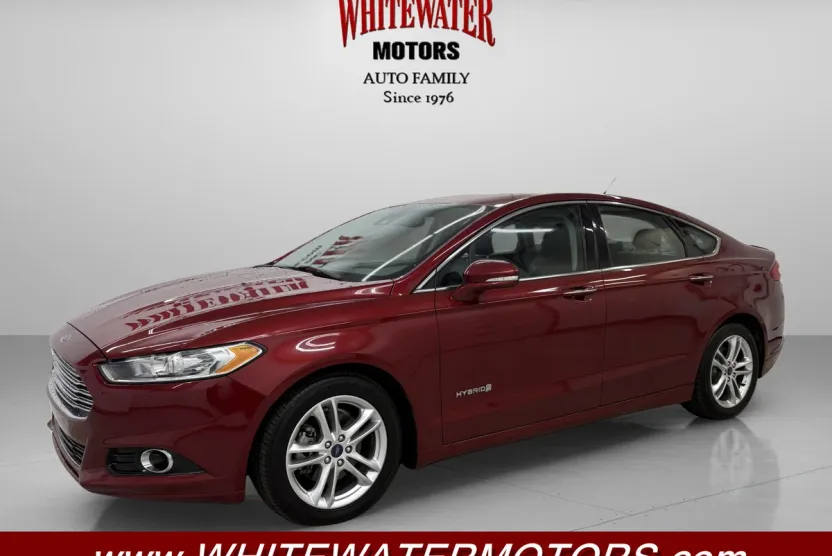 2015 Ford Fusion Titanium Hybrid photo 1