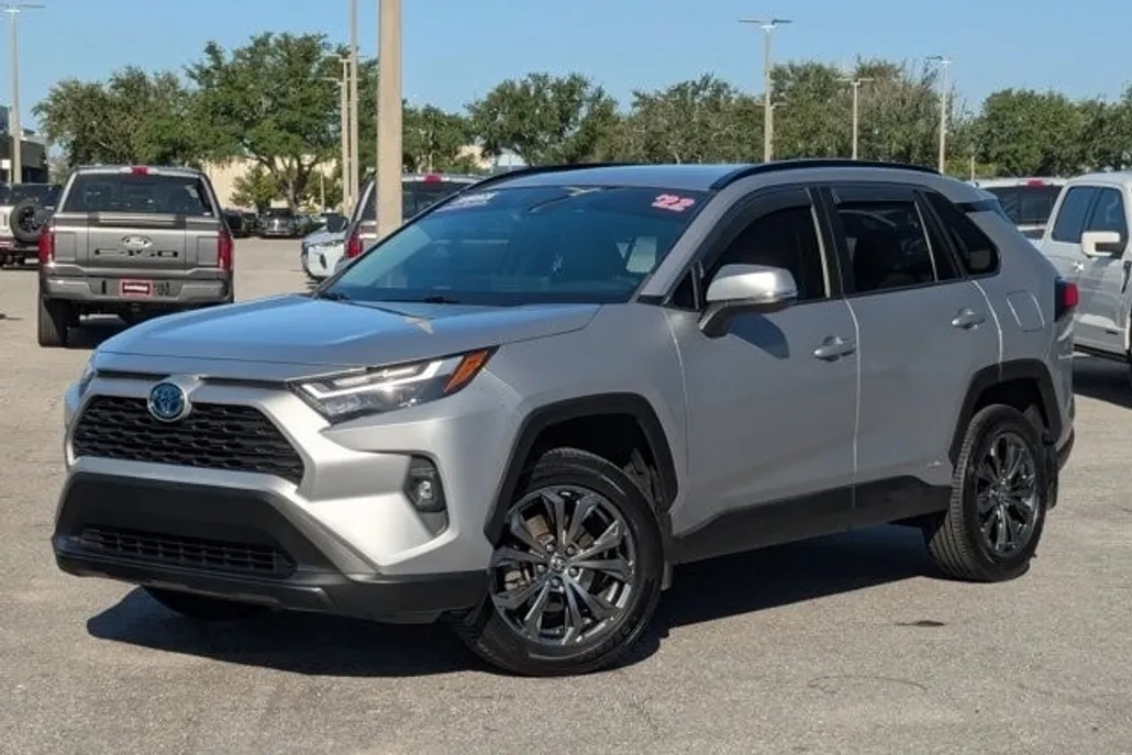 2022 Toyota RAV4 Hybrid XLE Premium photo 1