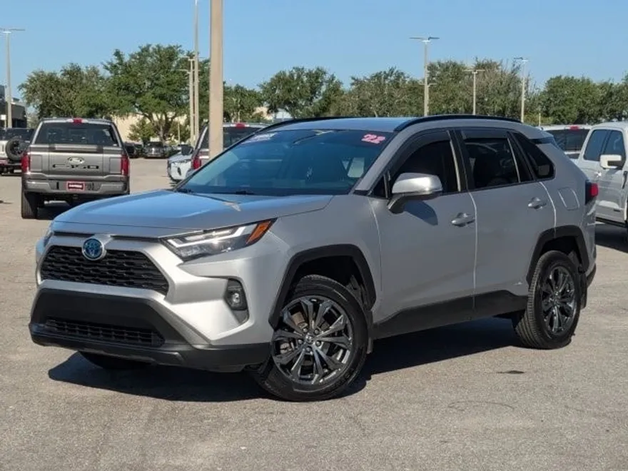 2022 Toyota RAV4 Hybrid XLE Premium photo 1