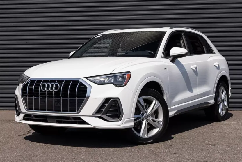 2020 Audi Q3 S line Premium photo 1
