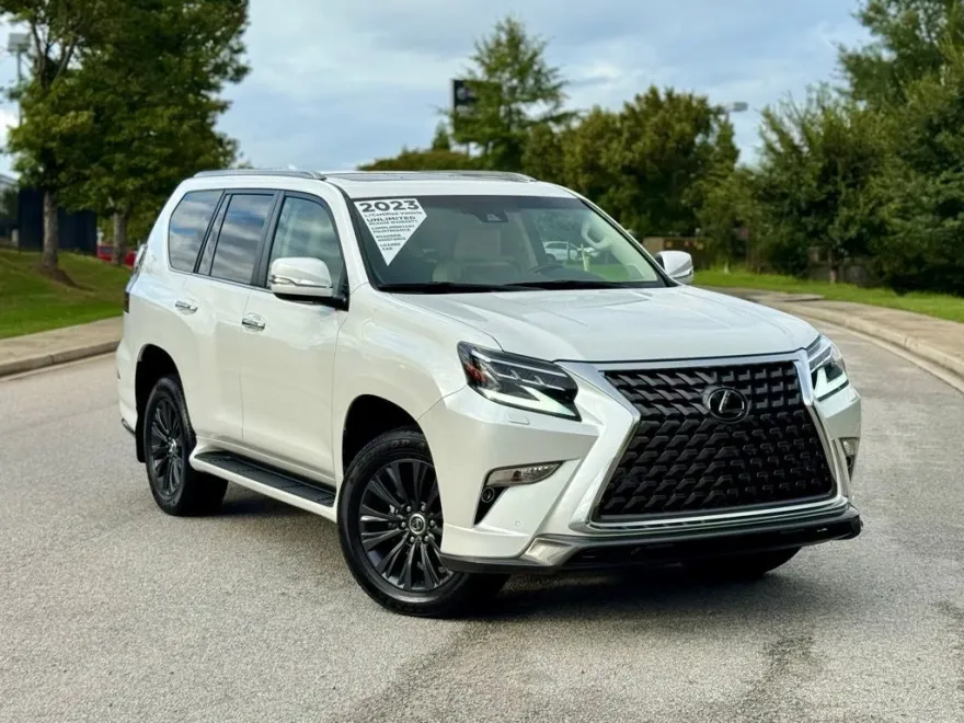 2023 Lexus GX 460 Luxury photo 1