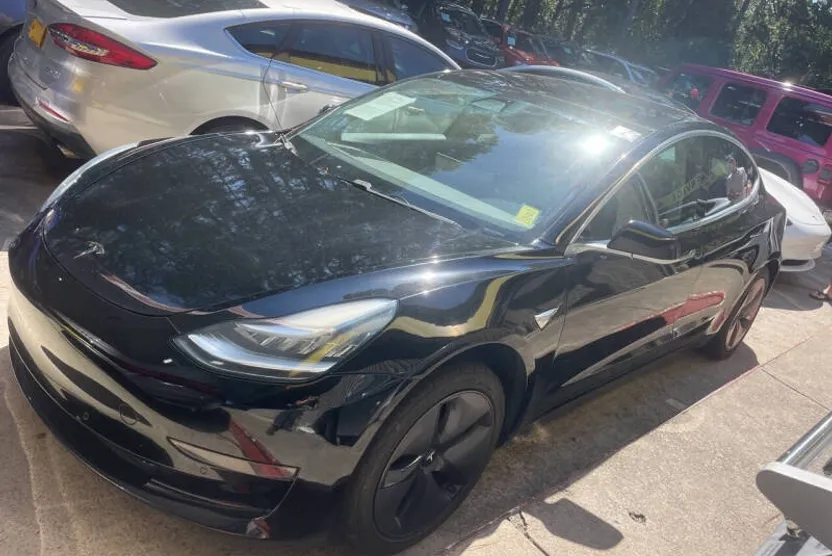 2018 Tesla Model 3 Long Range photo 1