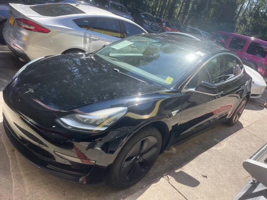 2018 Tesla Model 3 Long Range photo 1