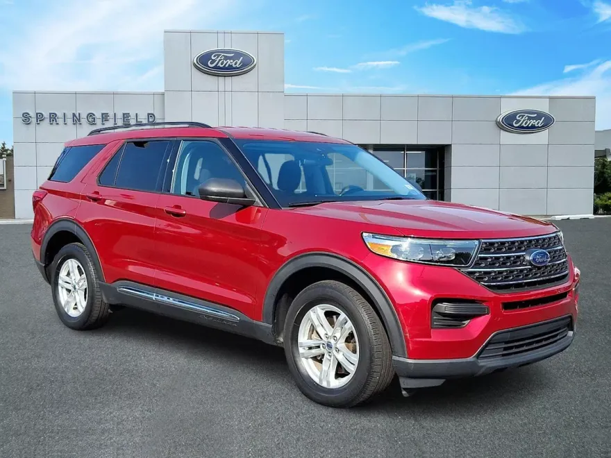 2022 Ford Explorer XLT photo 1