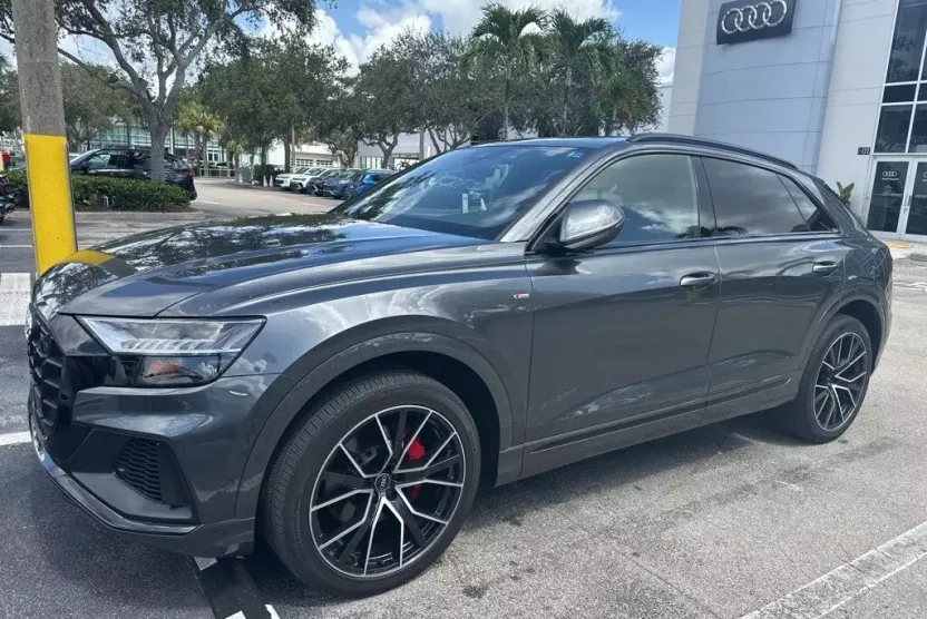2021 Audi Q8 line Premium Plus photo 1