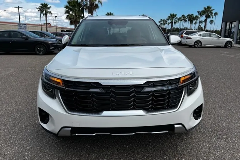 2026 Kia Seltos EX photo 1