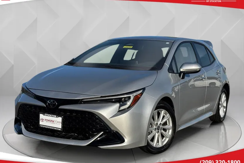2023 Toyota Corolla SE photo 1