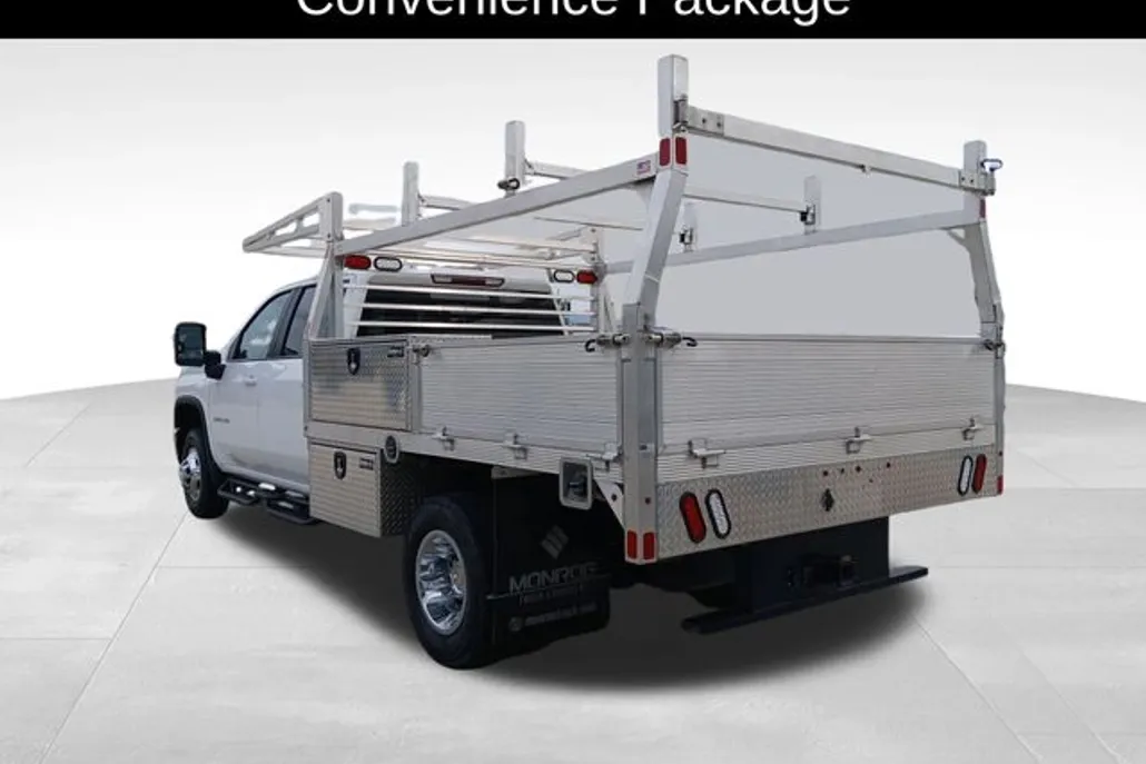 2024 Chevrolet Silverado 3500HD LT photo 1