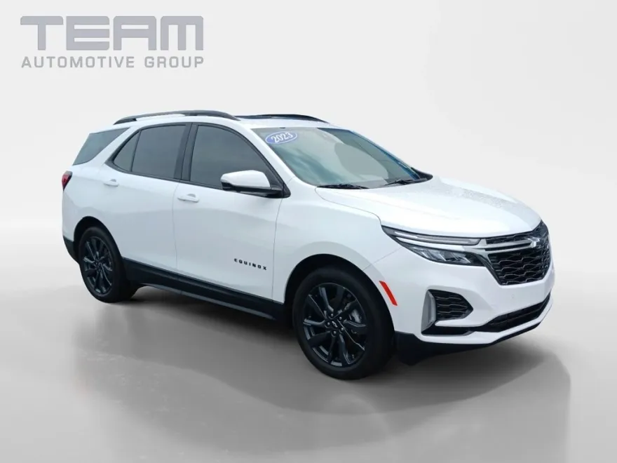2023 Chevrolet Equinox RS photo 1