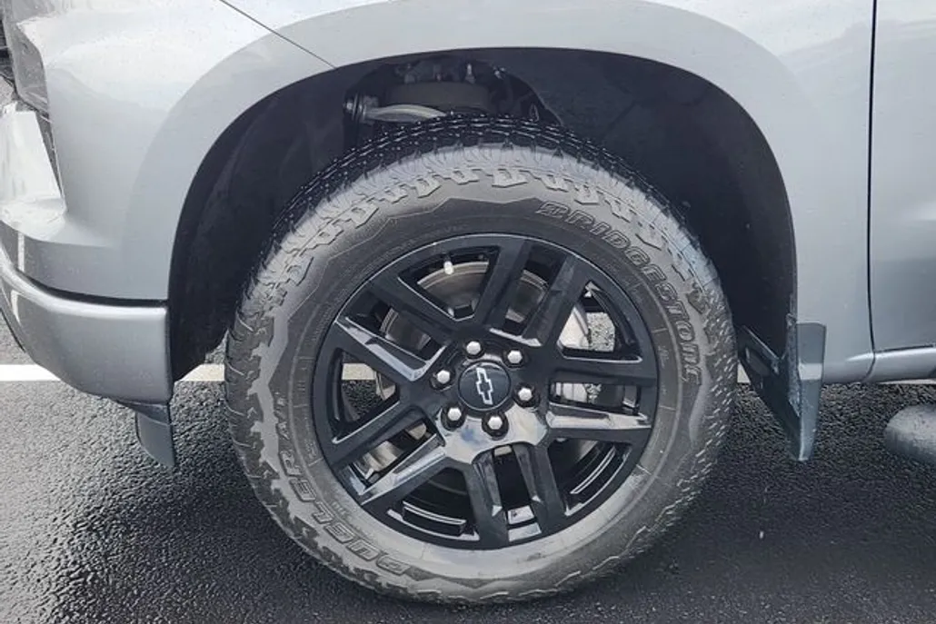2023 Chevrolet Silverado 1500 Custom photo 1