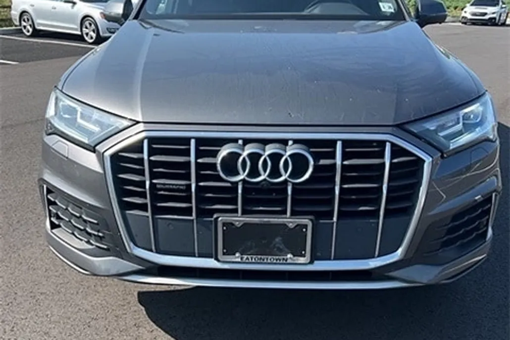 2021 Audi Q7 45 Premium photo 1