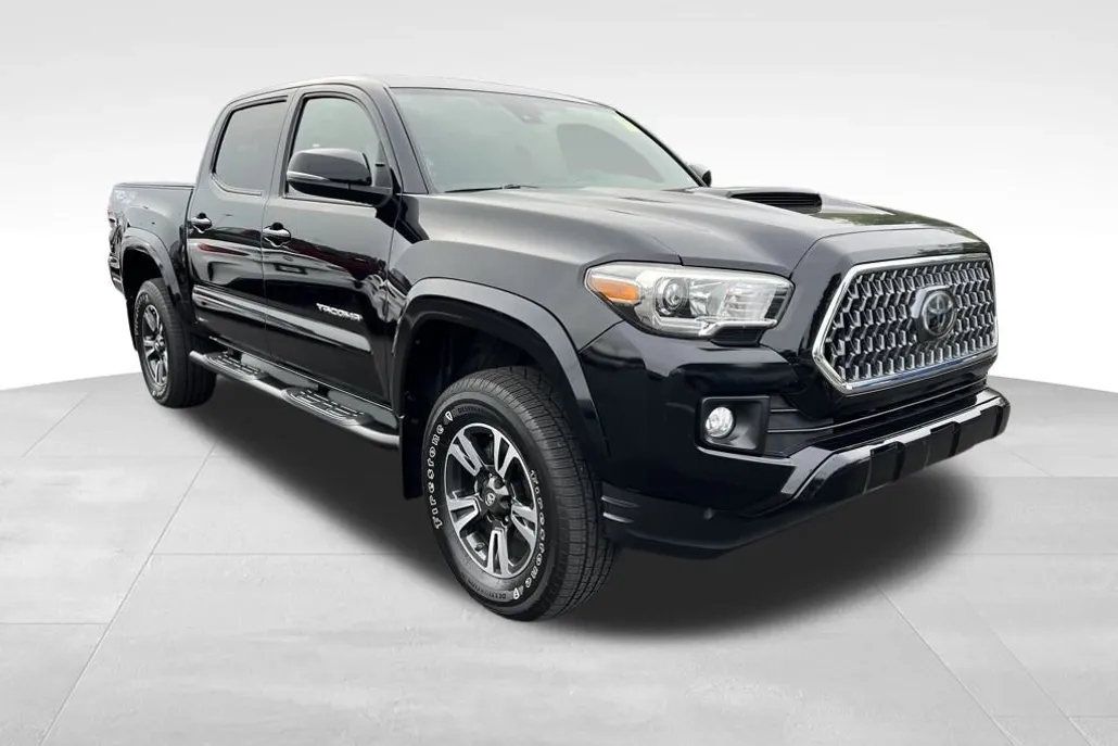 2019 Toyota Tacoma TRD Sport V6 photo 1