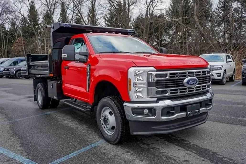 2024 Ford F-350 XL photo 1
