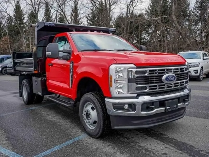 2024 Ford F-350 XL photo 1