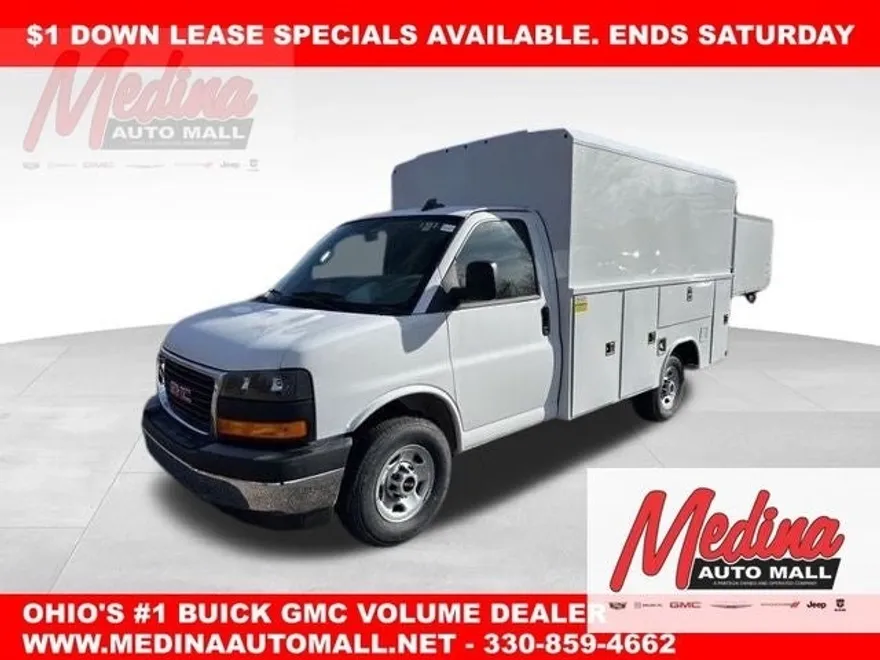 2025 Gmc Savana 3500 Cutaway photo 1