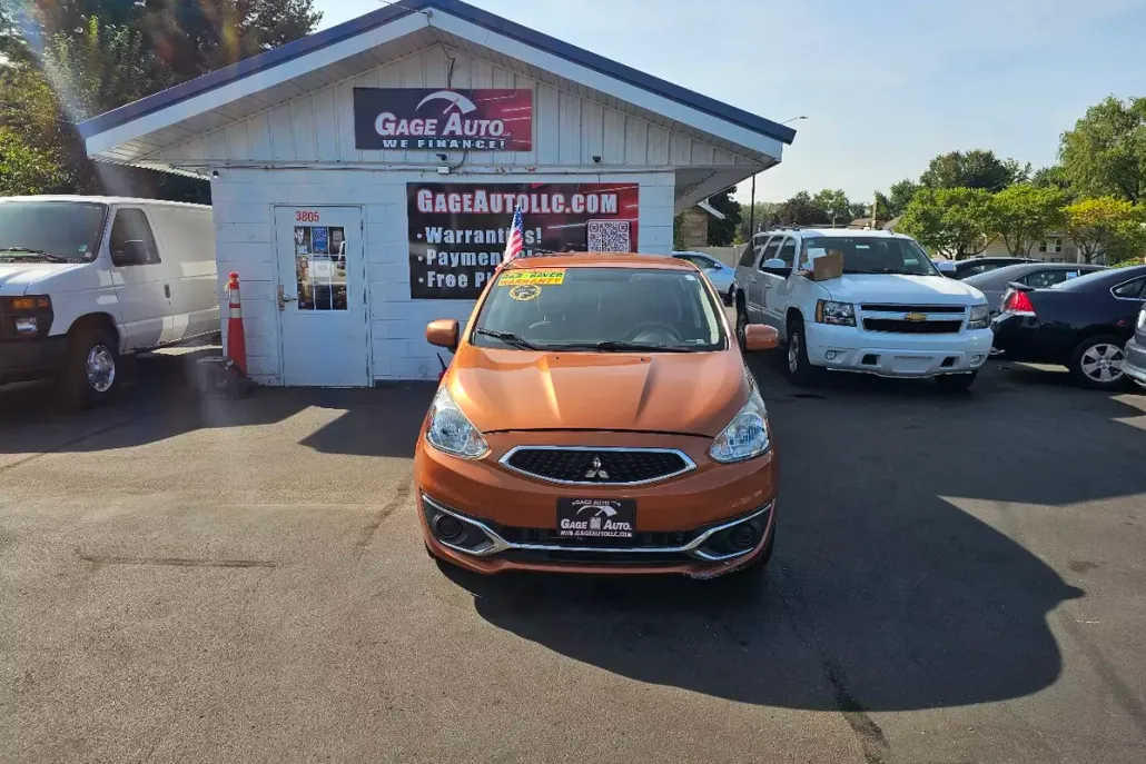 2017 Mitsubishi Mirage ES photo 1