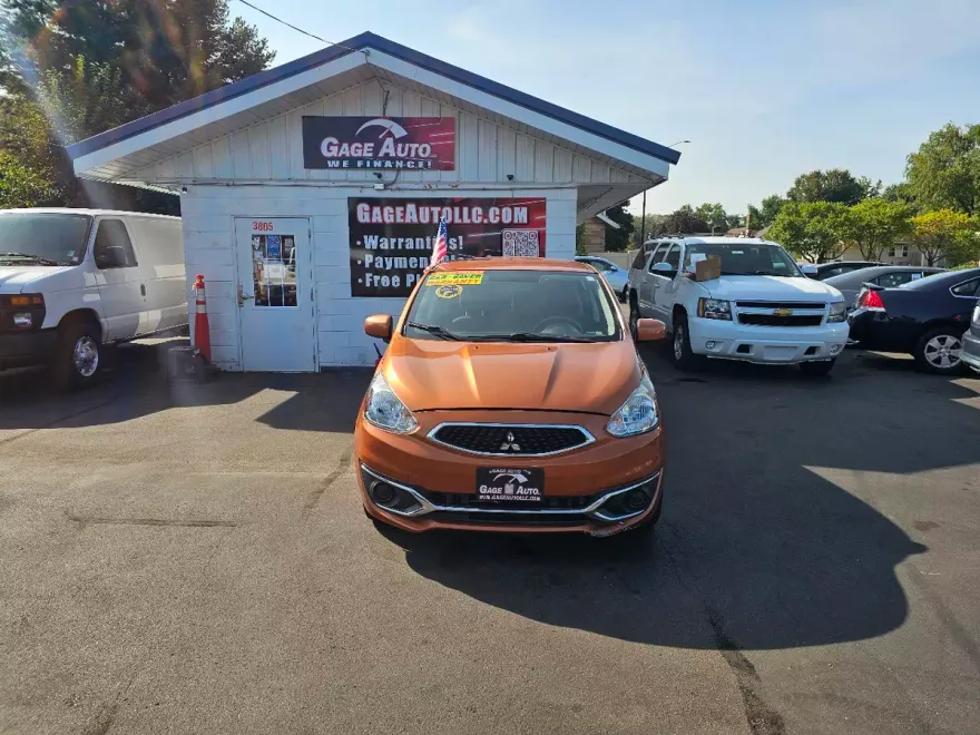 2017 Mitsubishi Mirage ES photo 1