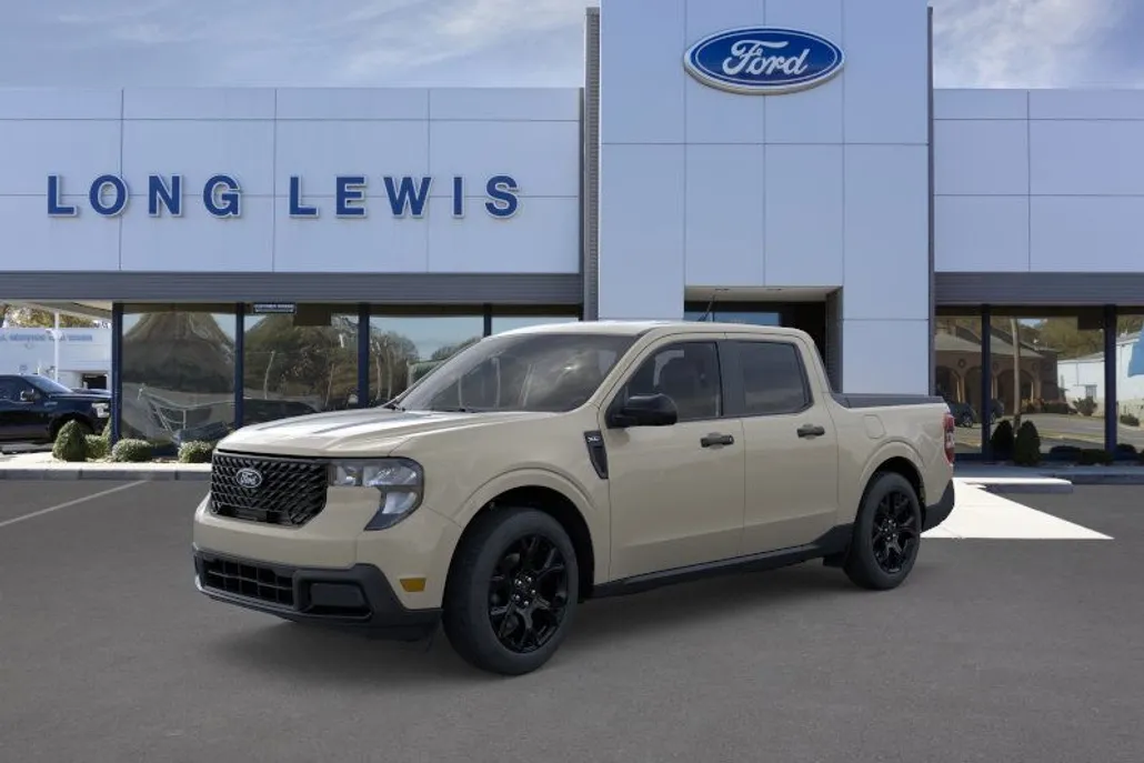 2025 Ford Maverick XLT photo 1