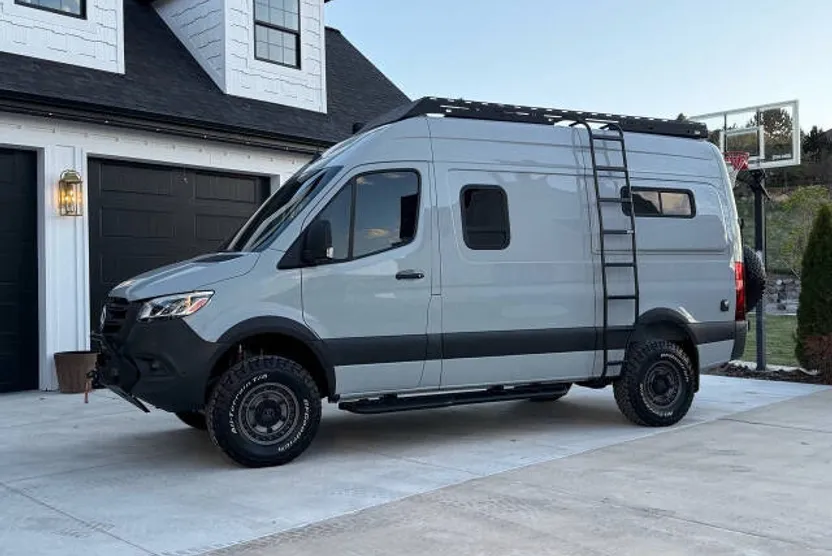 2022 Mercedes Benz Sprinter 2500 photo 1