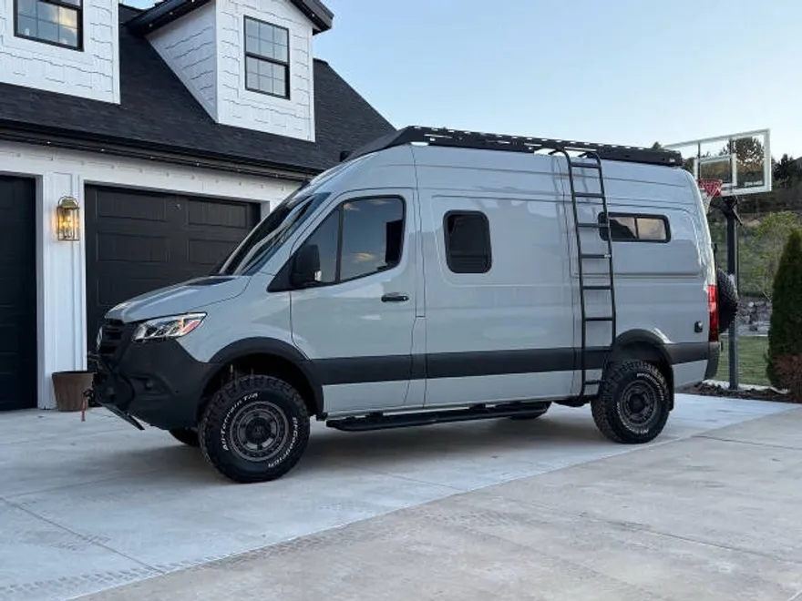 2022 Mercedes Benz Sprinter 2500 photo 1