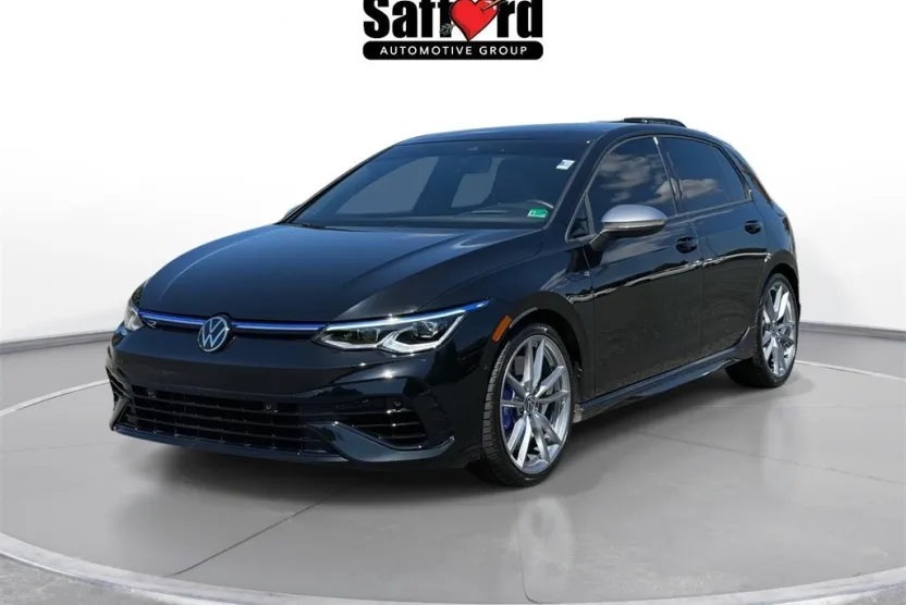 2024 Volkswagen Golf R photo 1