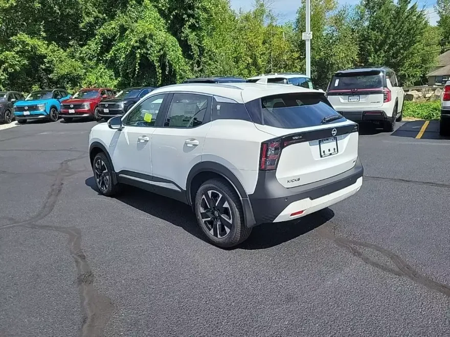 2026 Nissan Kicks SV photo 1