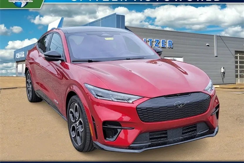 2023 Ford Mustang Mach-E GT photo 1