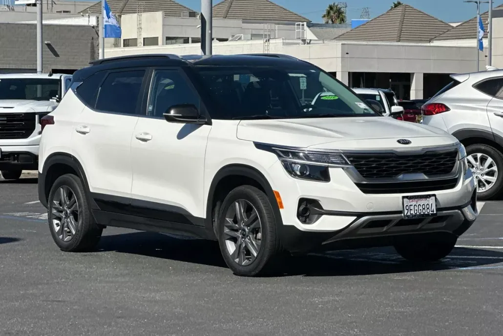 2021 Kia Seltos S photo 1