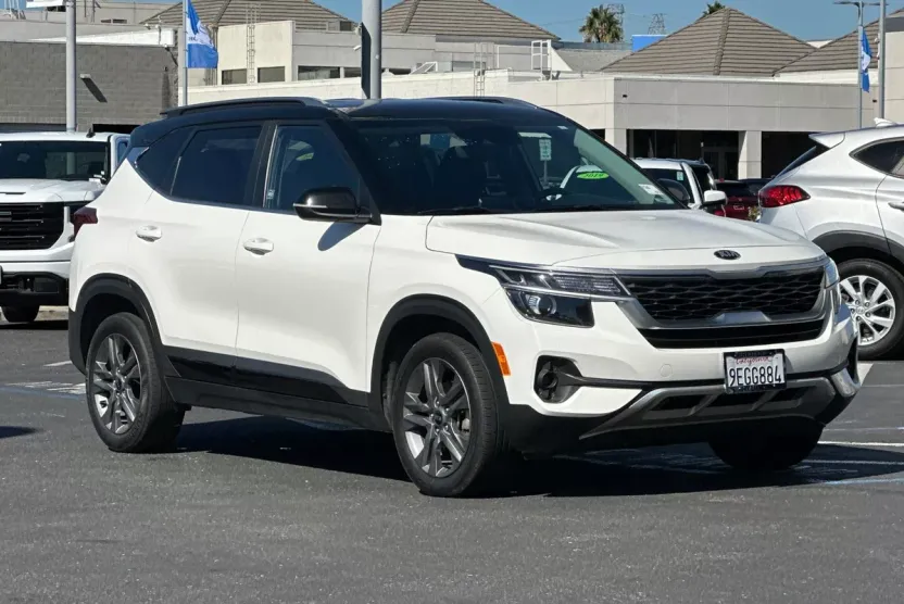 2021 Kia Seltos S photo 1