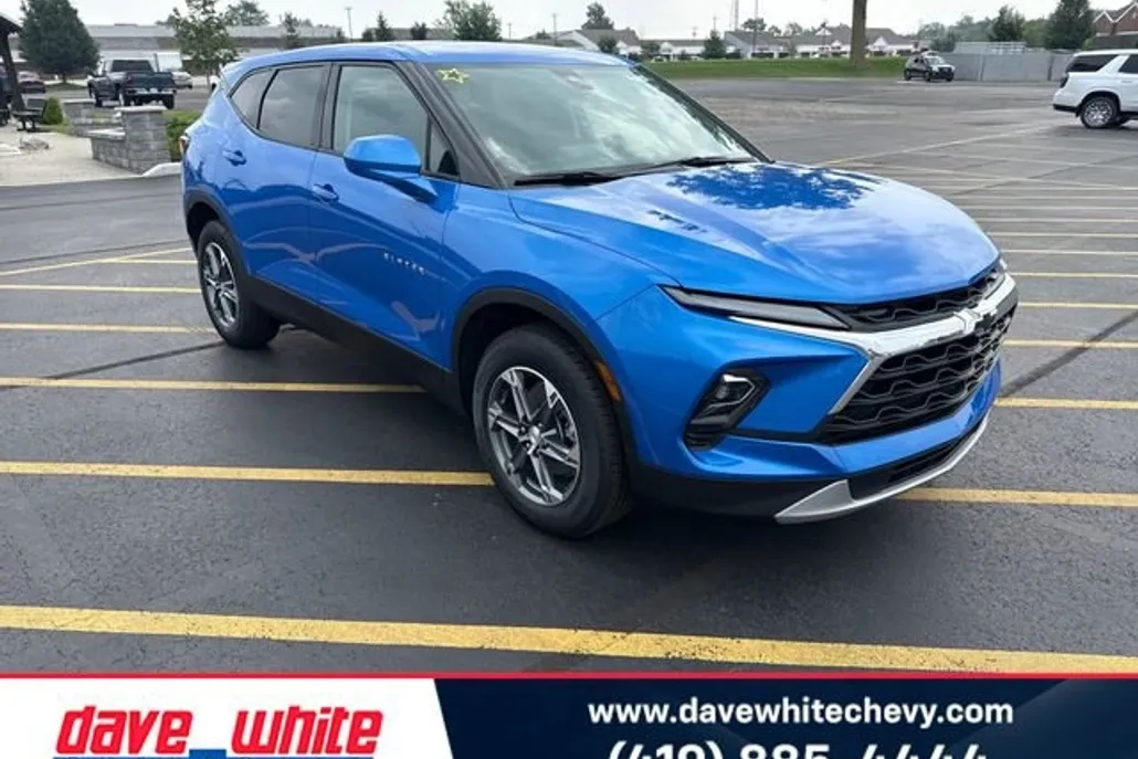 2025 Chevrolet Blazer 2LT photo 1