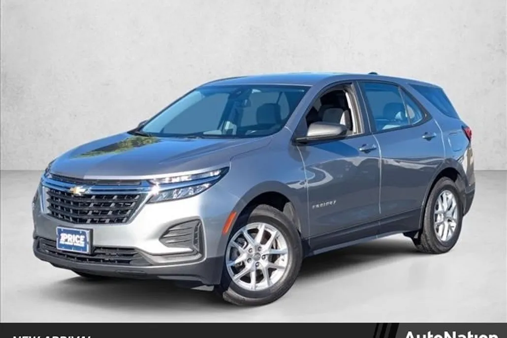 2024 Chevrolet Equinox LS photo 1