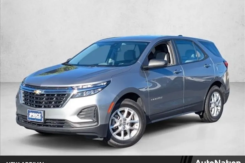 2024 Chevrolet Equinox LS photo 1