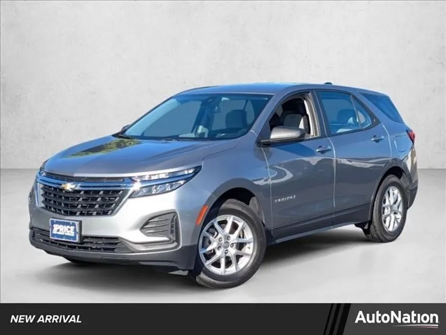 2024 Chevrolet Equinox LS photo 1