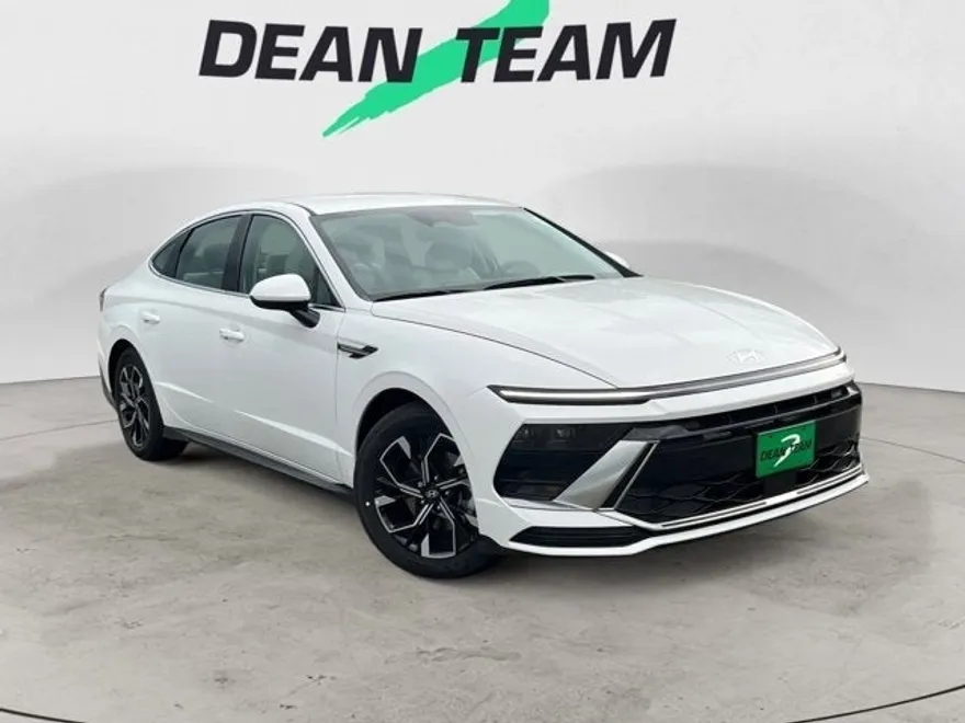 2025 Hyundai Sonata SEL photo 1
