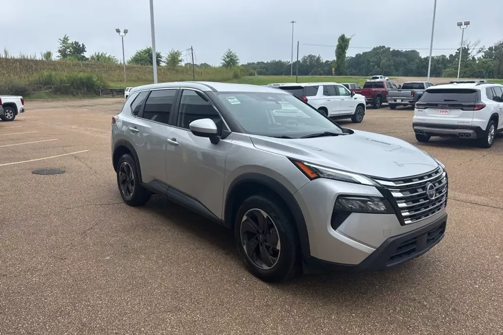 2024 Nissan Rogue SV photo 1