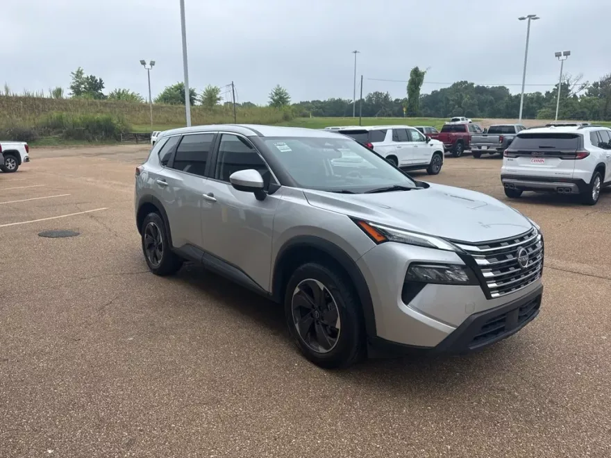 2024 Nissan Rogue SV photo 1