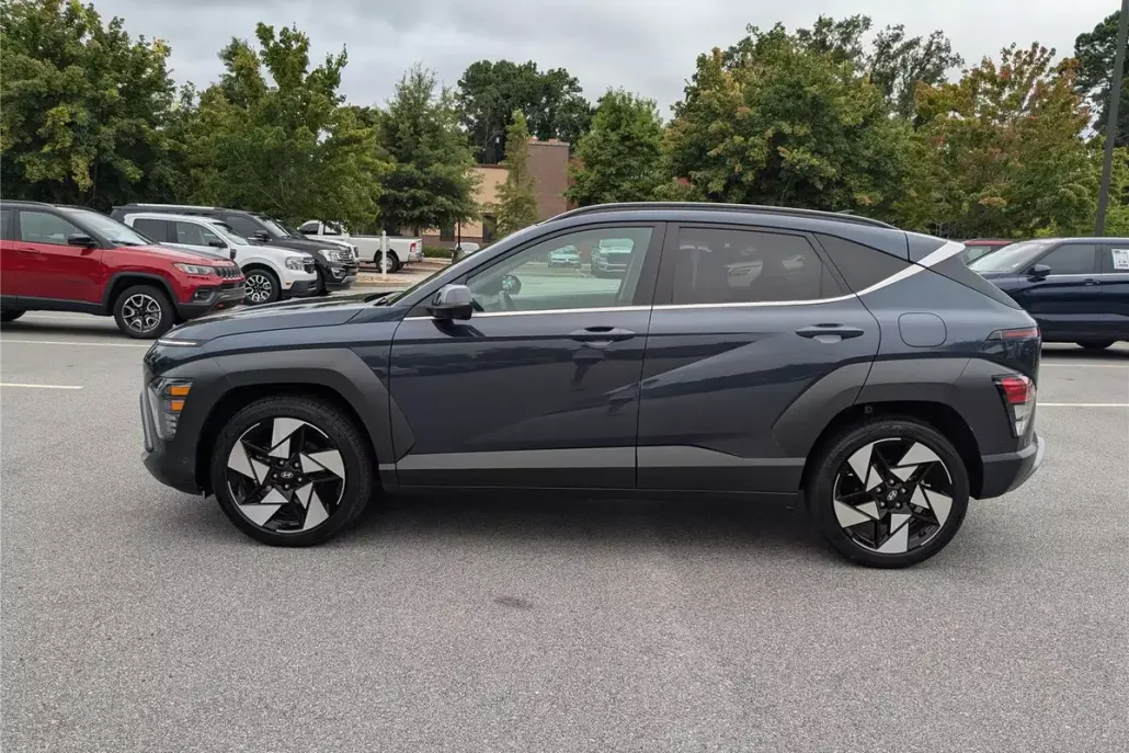 2024 Hyundai Kona Limited photo 1