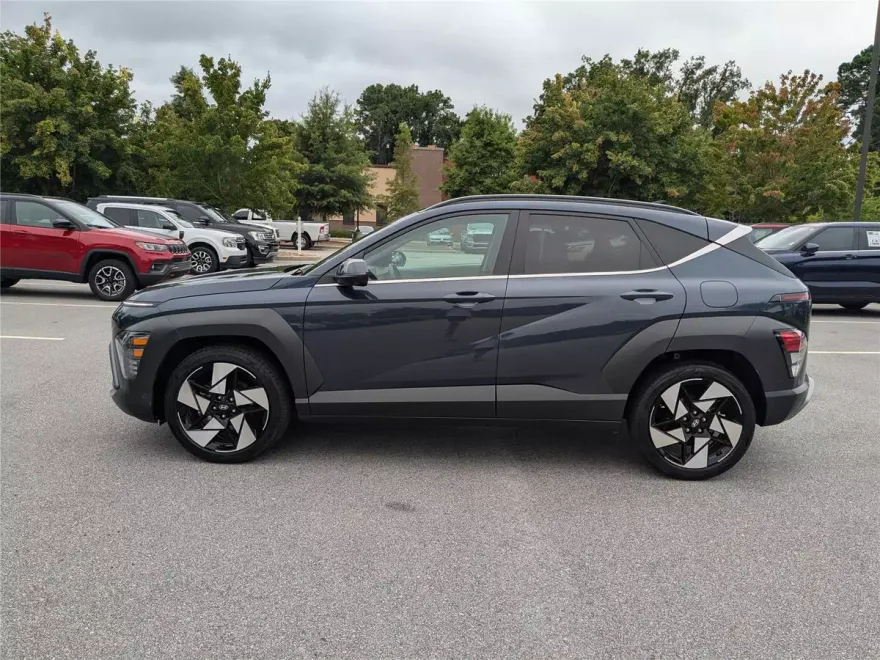 2024 Hyundai Kona Limited photo 1