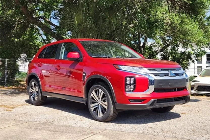 2025 Mitsubishi Outlander Sport ES photo 1