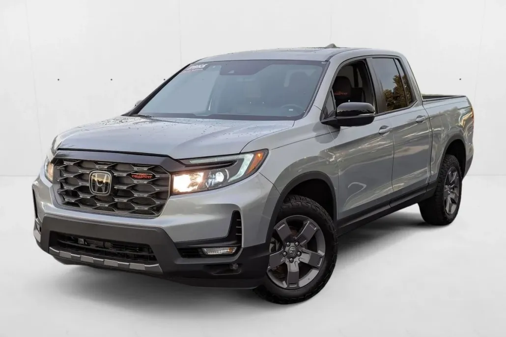 2025 Honda Ridgeline TrailSport photo 1
