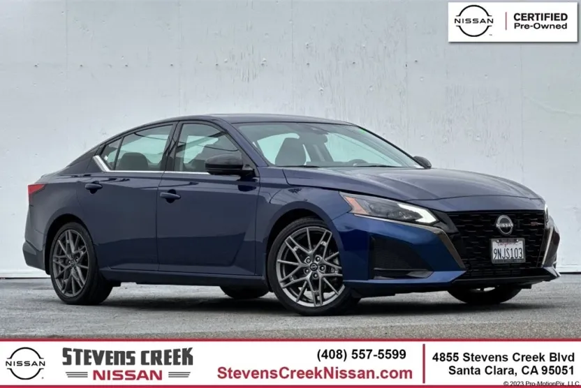 2023 Nissan Altima SR photo 1