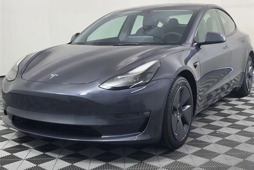 2023 Tesla Model 3 Long Range photo 1