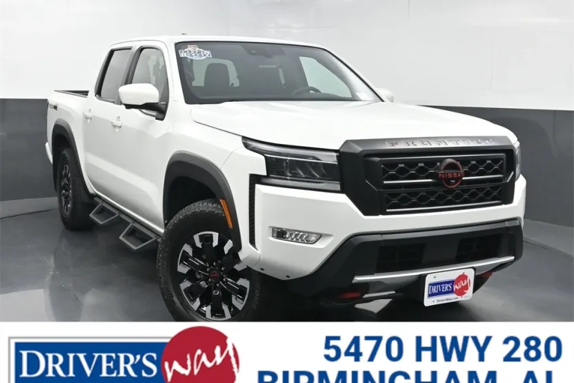 2023 Nissan Frontier PRO-4X Crew Cab photo 1