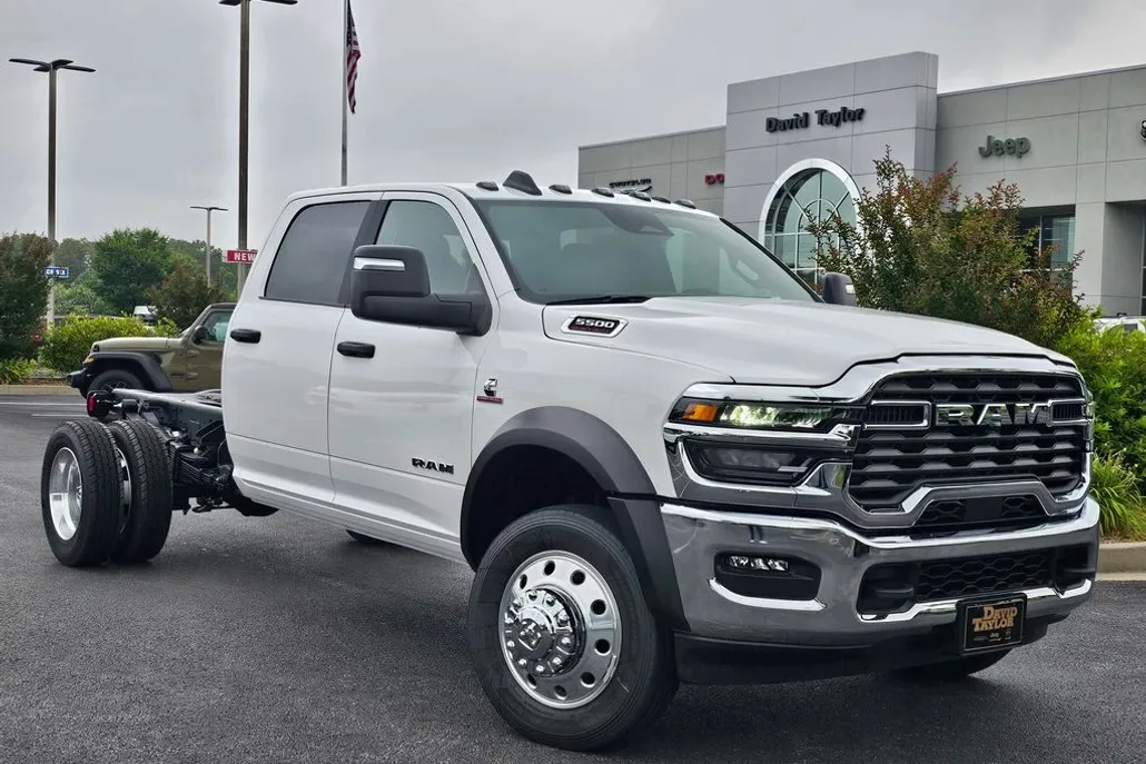 2025 Ram 5500 photo 1