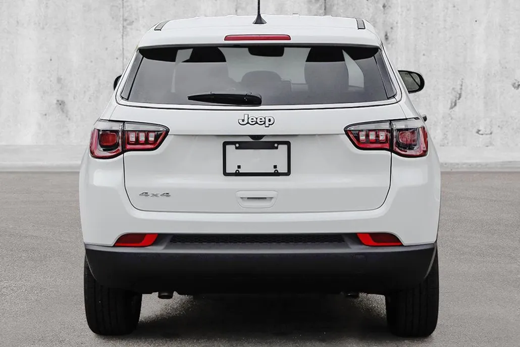 2025 Jeep Compass Sport photo 1