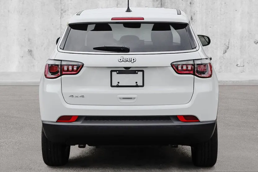 2025 Jeep Compass Sport photo 1