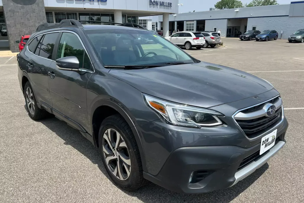 2020 Subaru Outback Limited photo 1